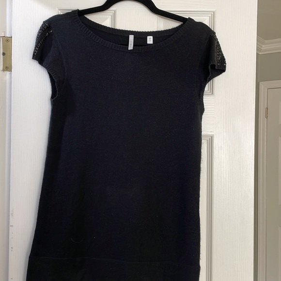 IISLI 100% black cashmere sleeveless sweater/ vest with beading. Size m - Picture 2 of 5